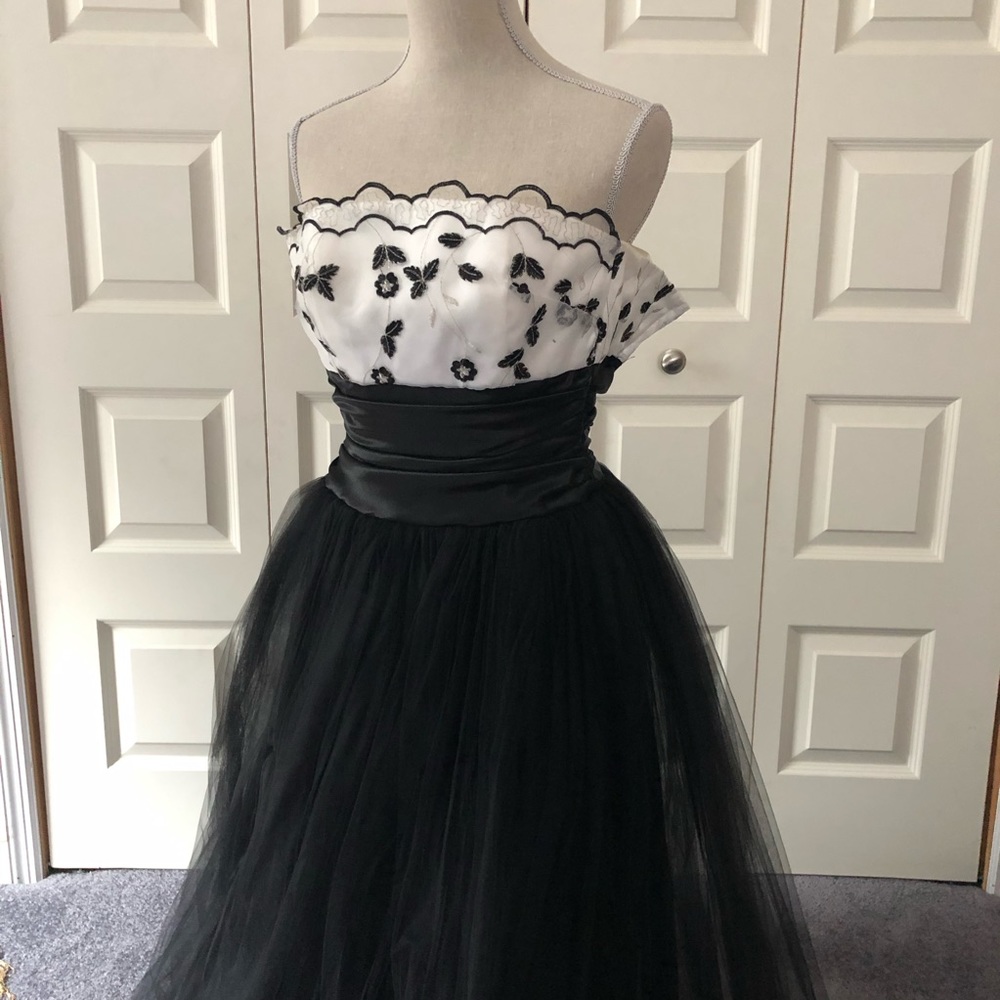 Jessica McClintock Prom Dress